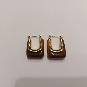 Geometric Design Hoop Earrings.